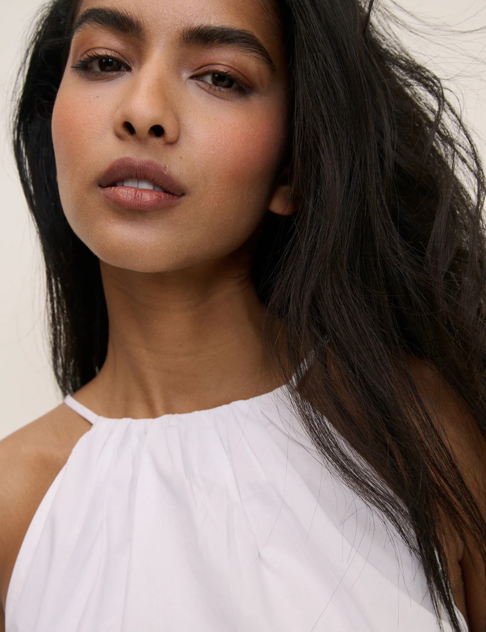 White Halterneck Alessia Mini Dress - Image 3