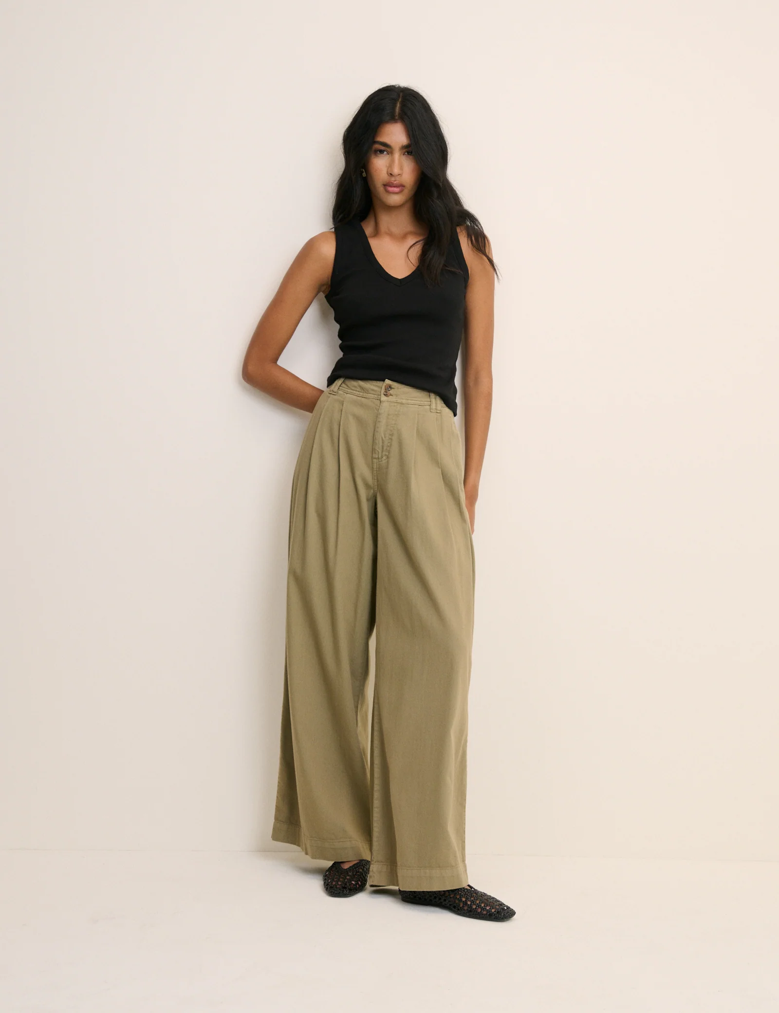 Green Pleated Wide Leg Trousers - Image 3