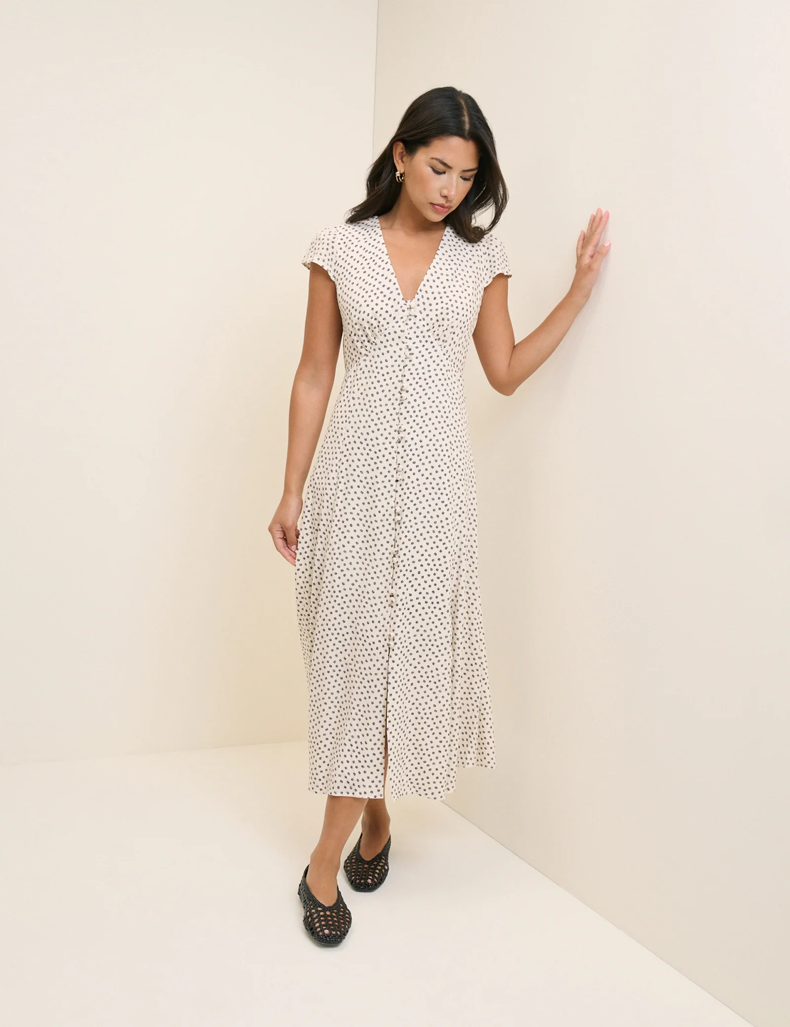Ivory Ditsy Floral Avery Midi Dress - Image 4