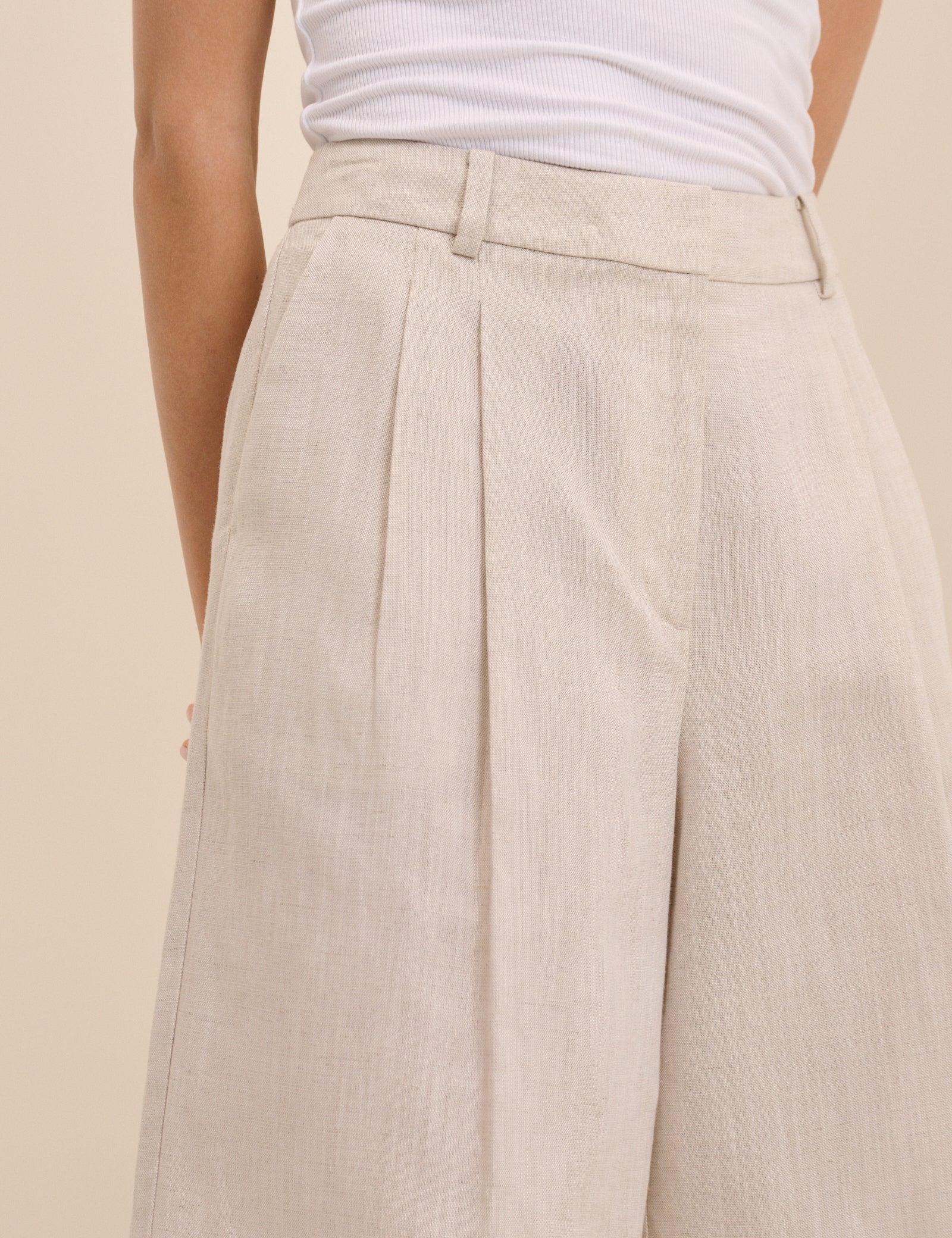 Cream Bermuda Linen-Blend Tailored Shorts - Image 3