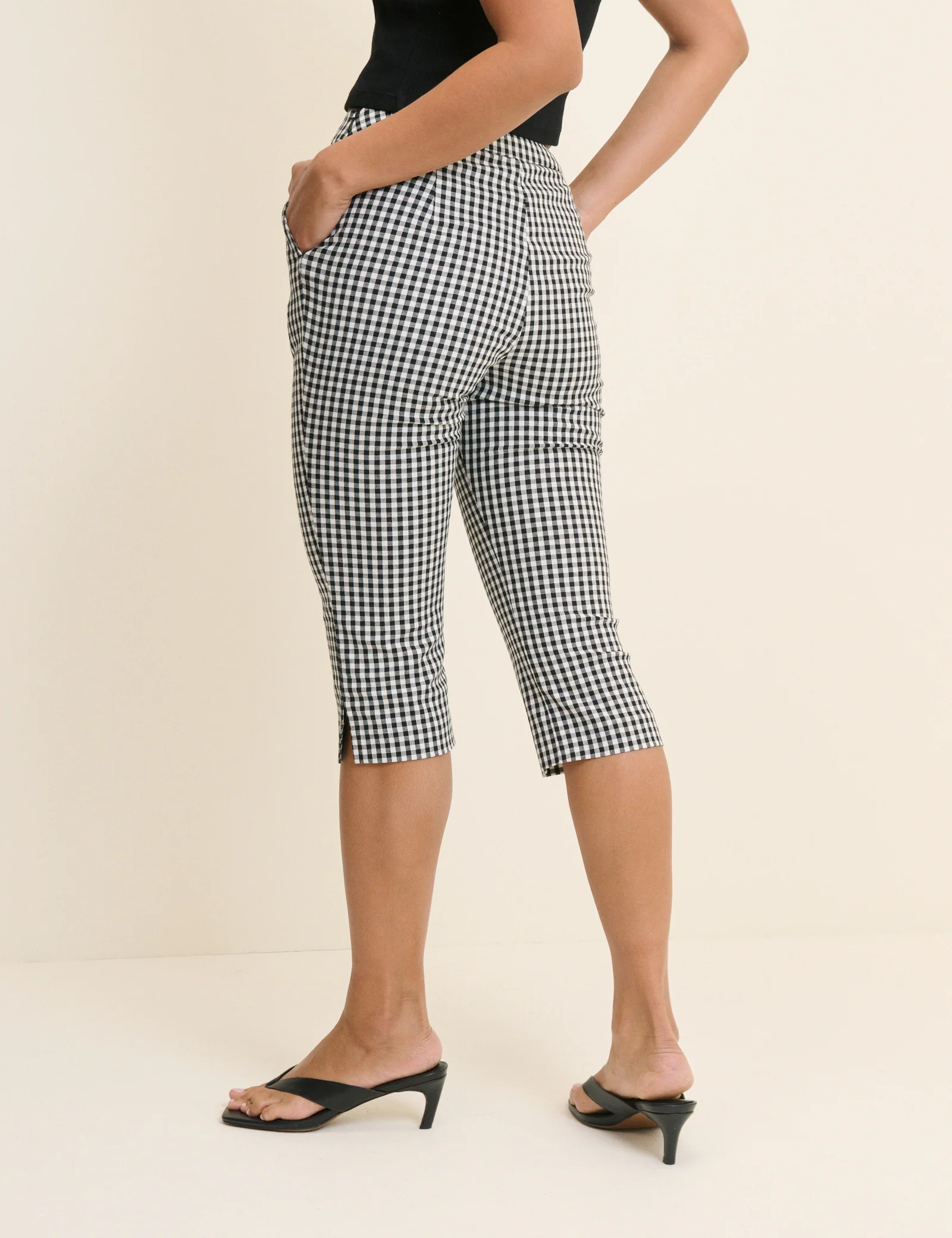 Black and White Gingham Capri Trousers - Image 4