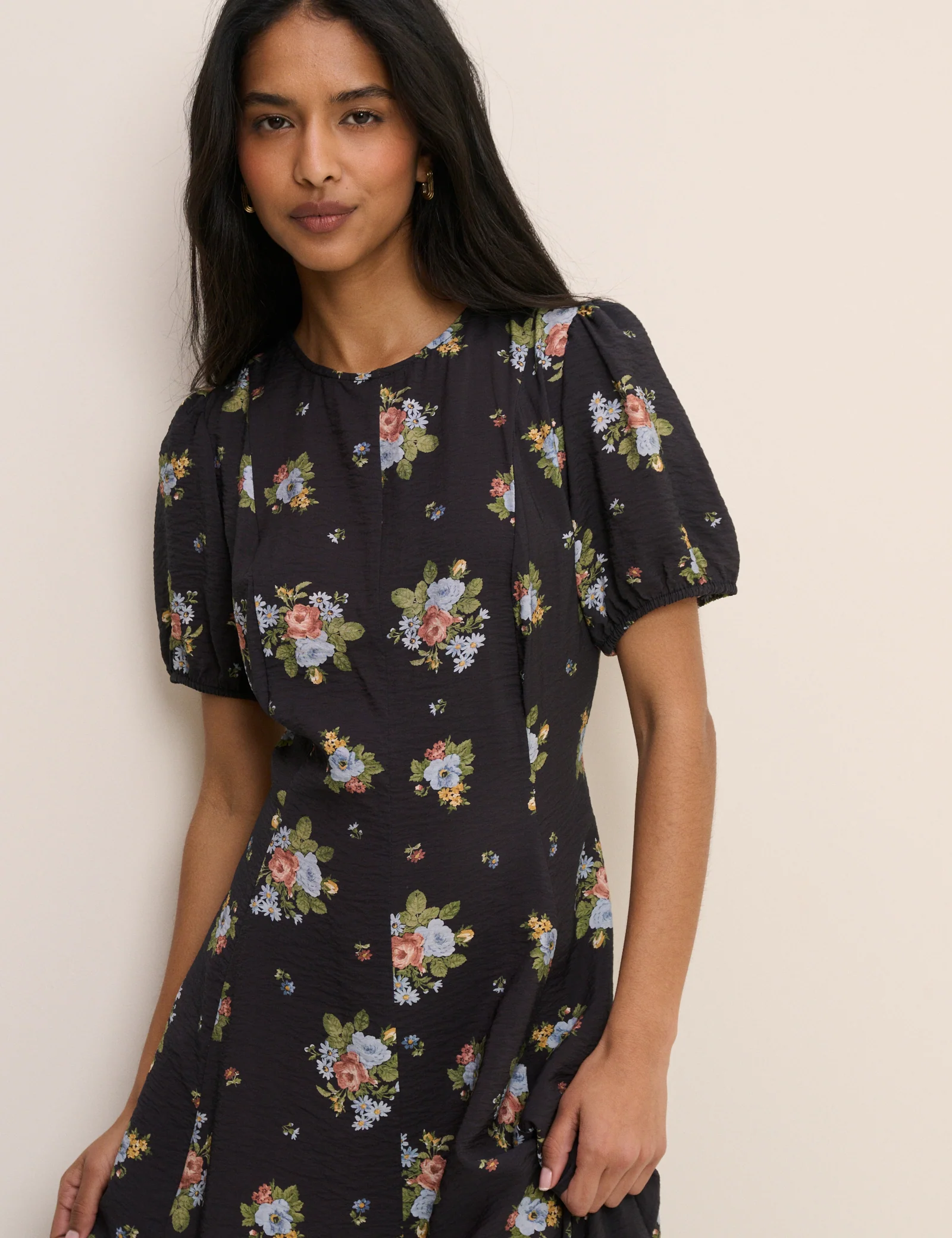 Black Floral Puff Sleeve Claudine Midi Dress - Image 2