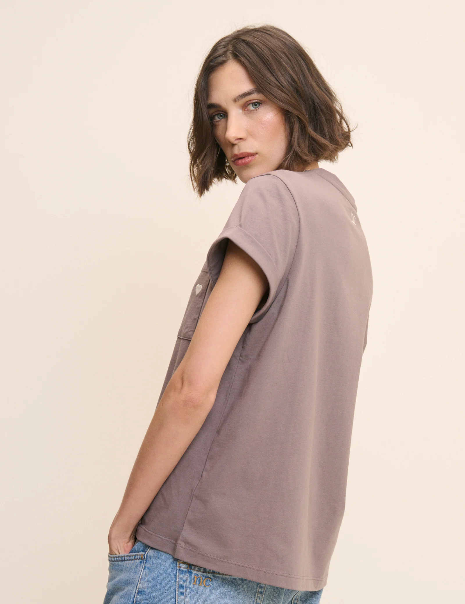 Brown Heart Embroidered T-Shirt - Image 4