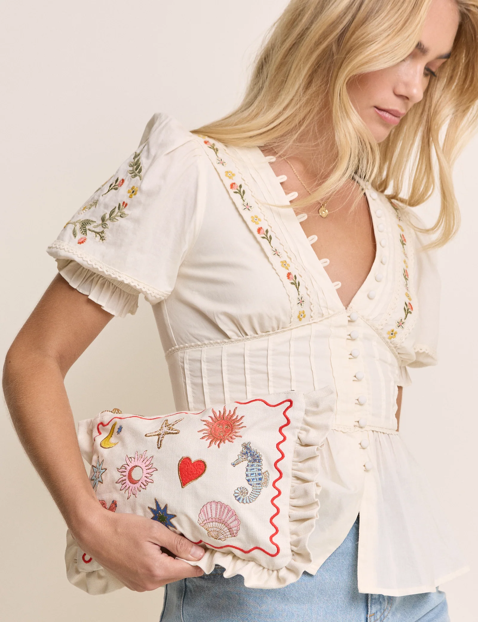 White Embroidered Frill Pouch - Image 3