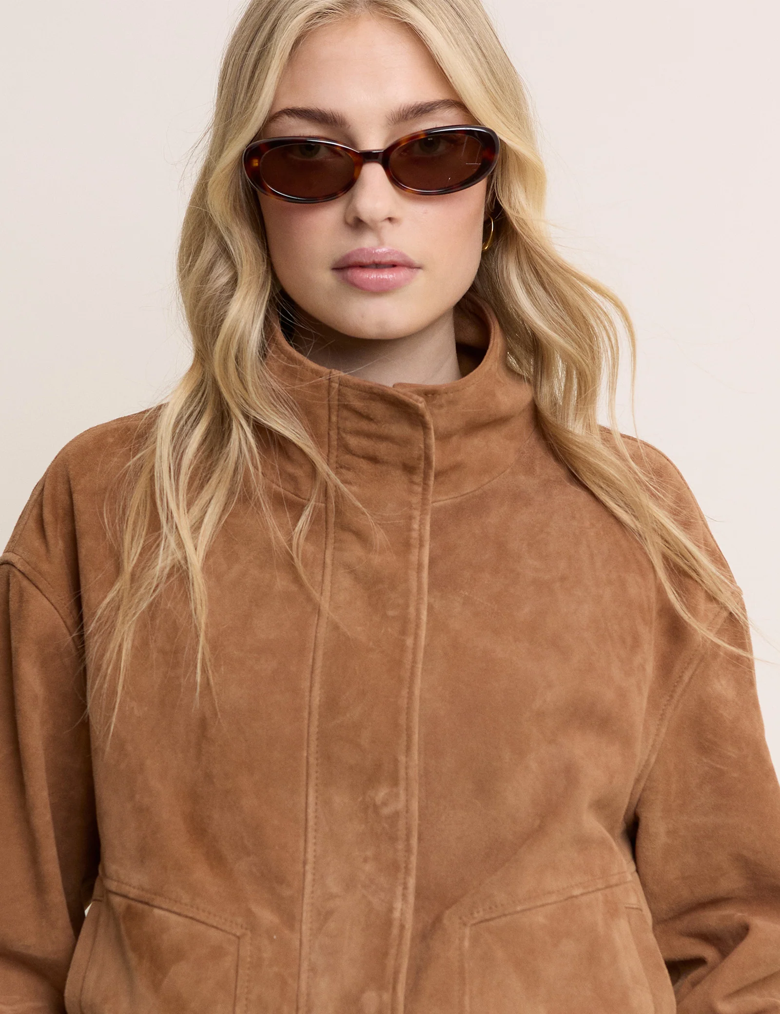 Brown Tortoiseshell Oval Halo Sunglasses - Image 3