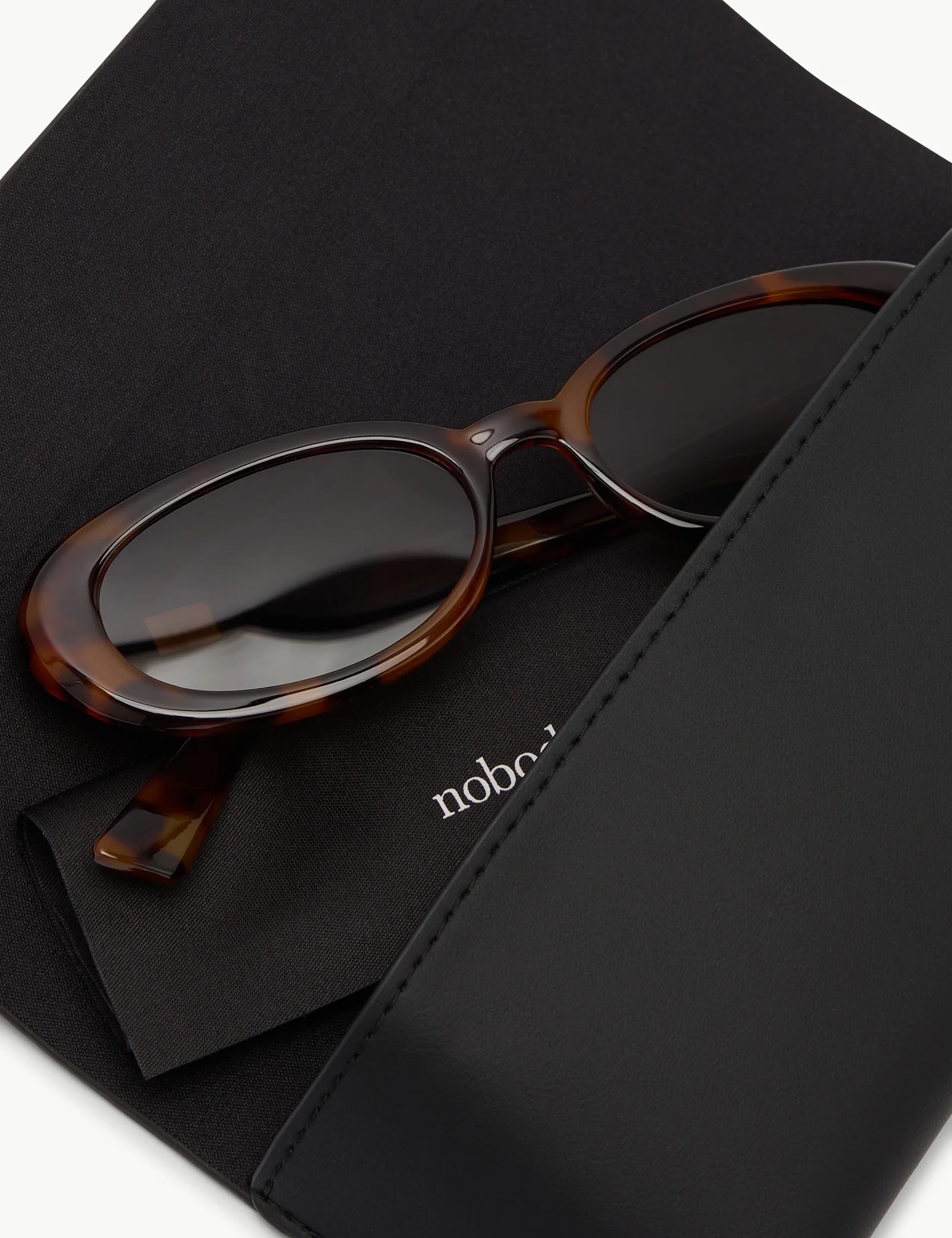 Brown Tortoiseshell Oval Halo Sunglasses - Image 6