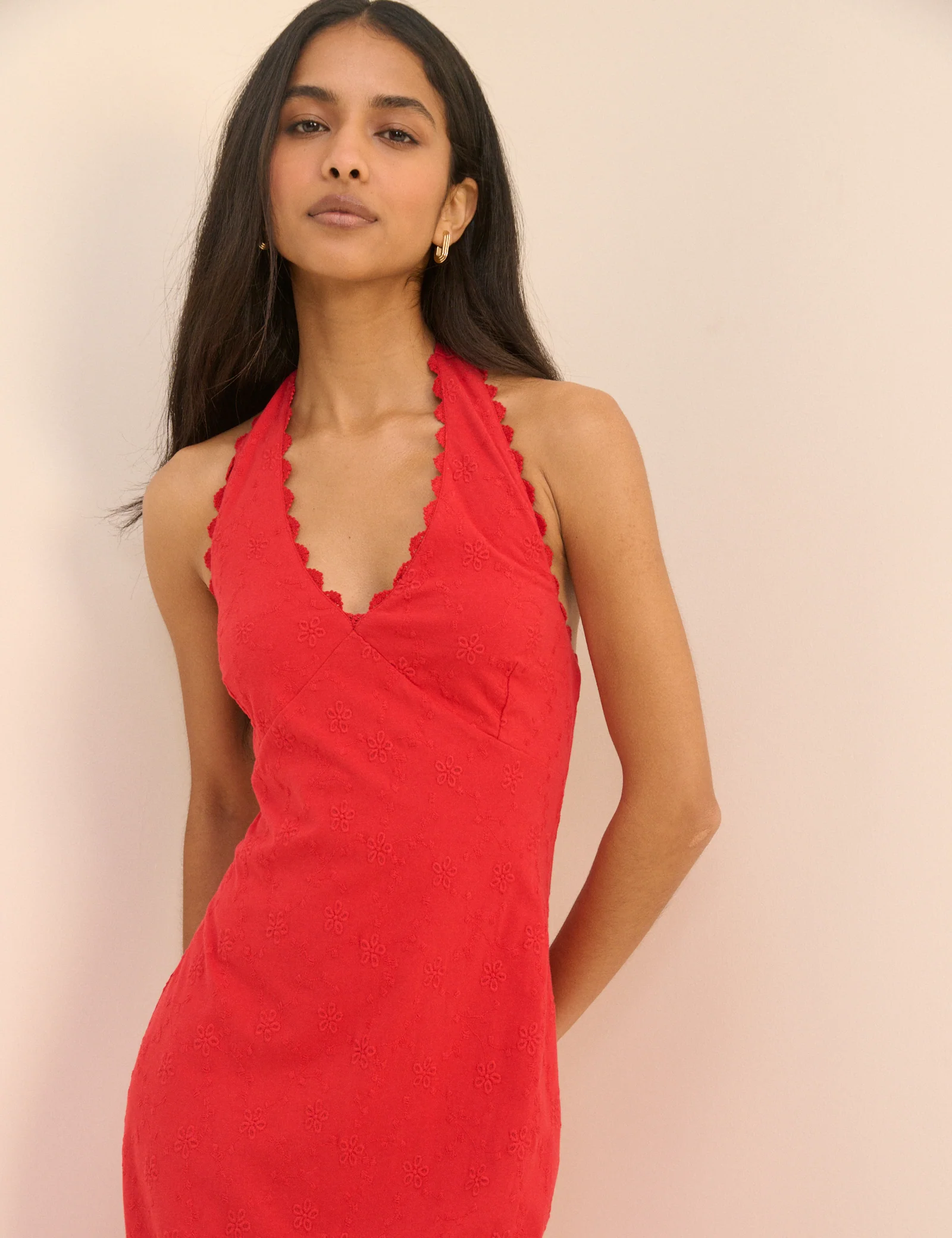 Red Floral Halterneck Ivie Midi Dress - Image 2