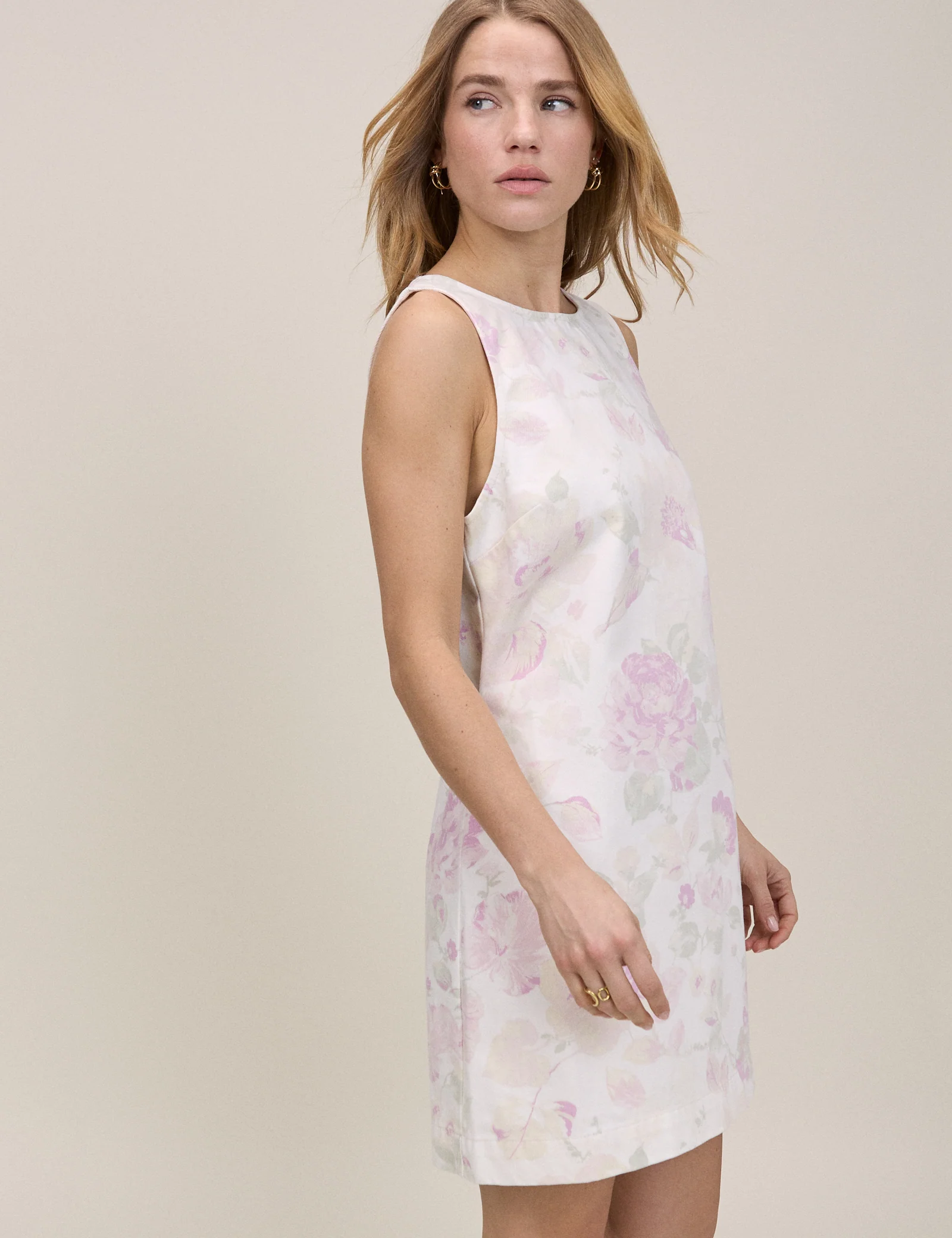 White Floral Louis Shift Mini Dress - Image 5