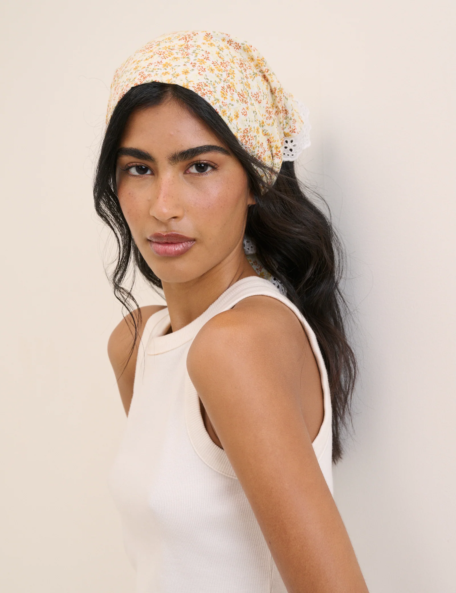 Yellow Ditsy Floral Lace Trim Triangle Scarf - Image 4