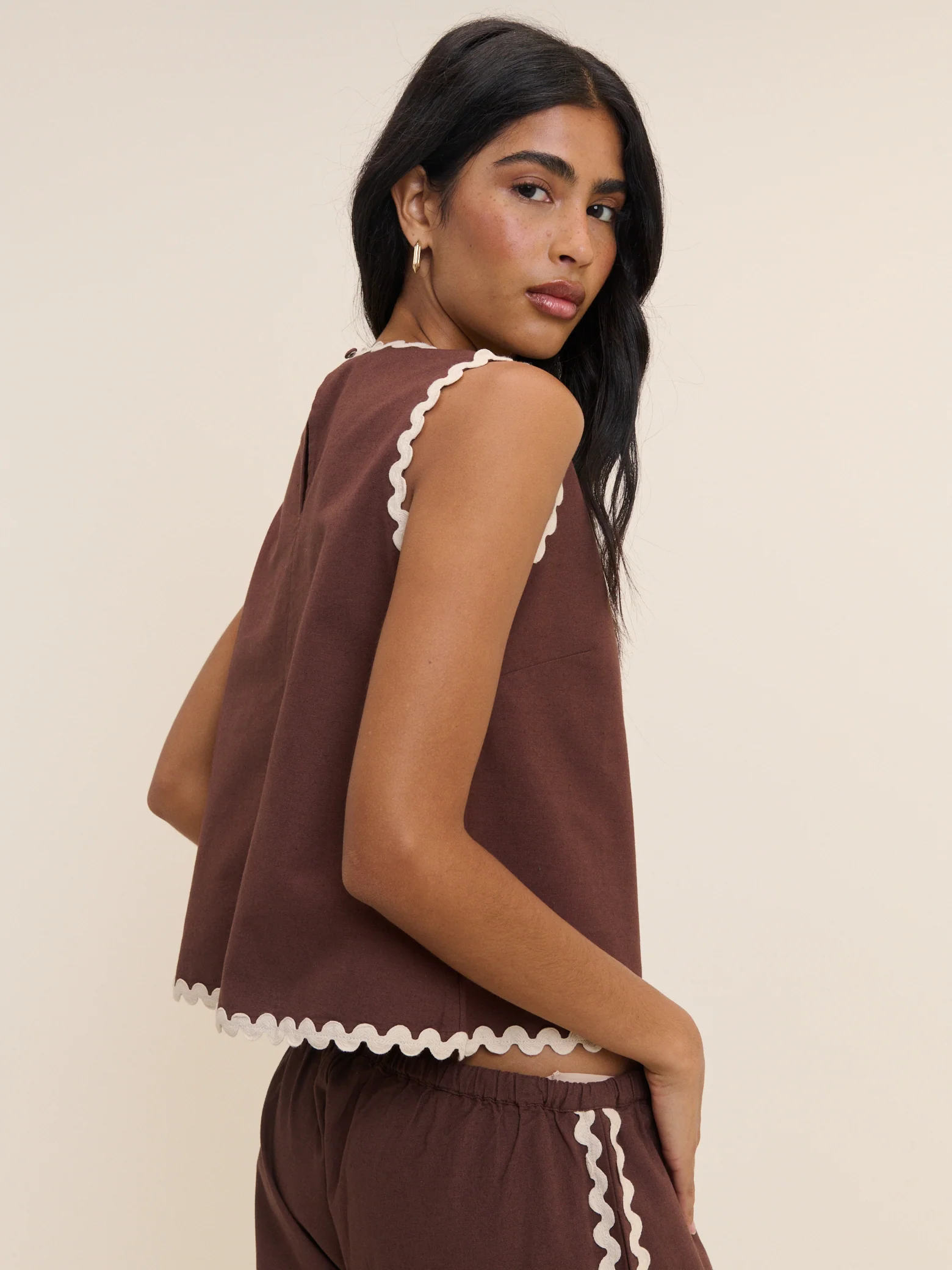 Brown Ric Rac Trim Sleeveless Swing Top - Image 5