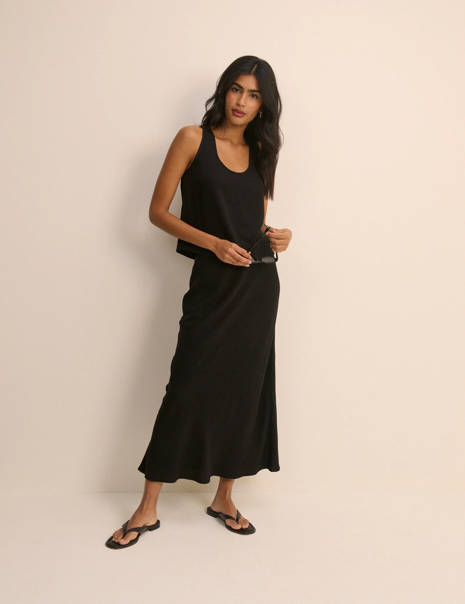 Black Scoop Neck Tank Top - Image 4