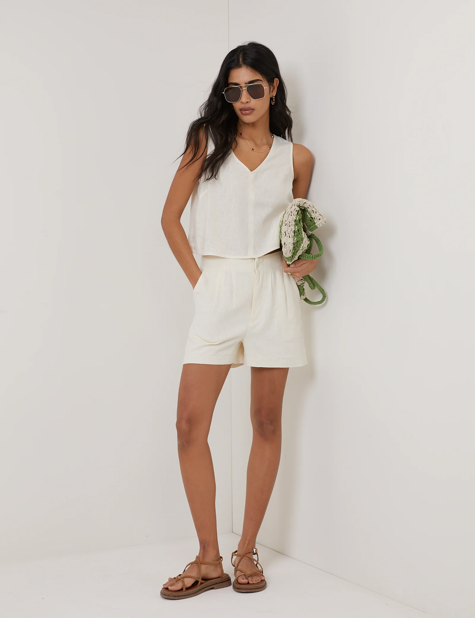 White Linen-Blend V-Neck Cropped Top - Image 4