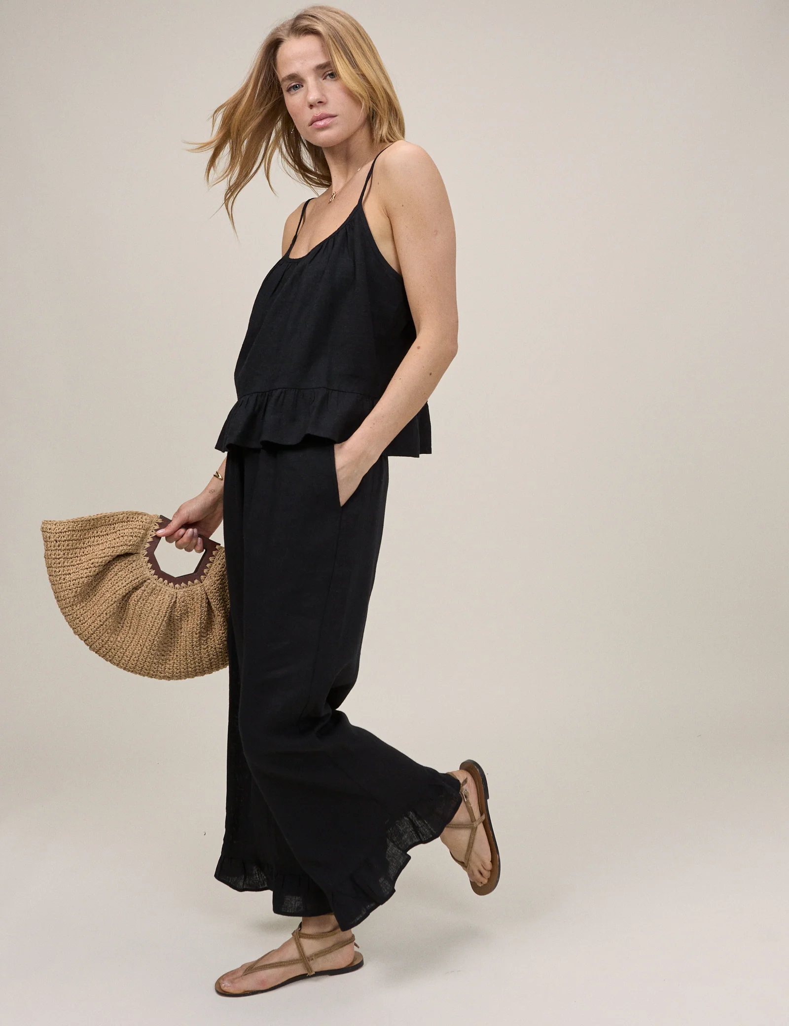 Black Linen-Blend Cropped Sia Trousers