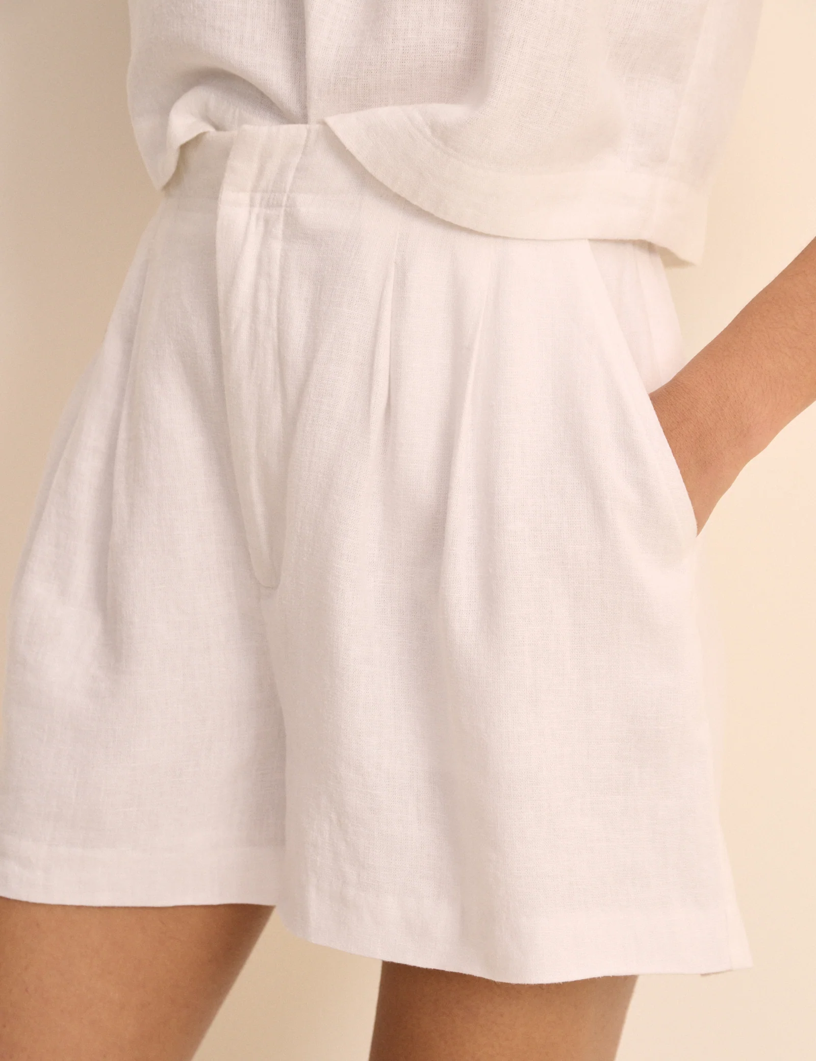 White Linen-Blend Silsoe Shorts - Image 3