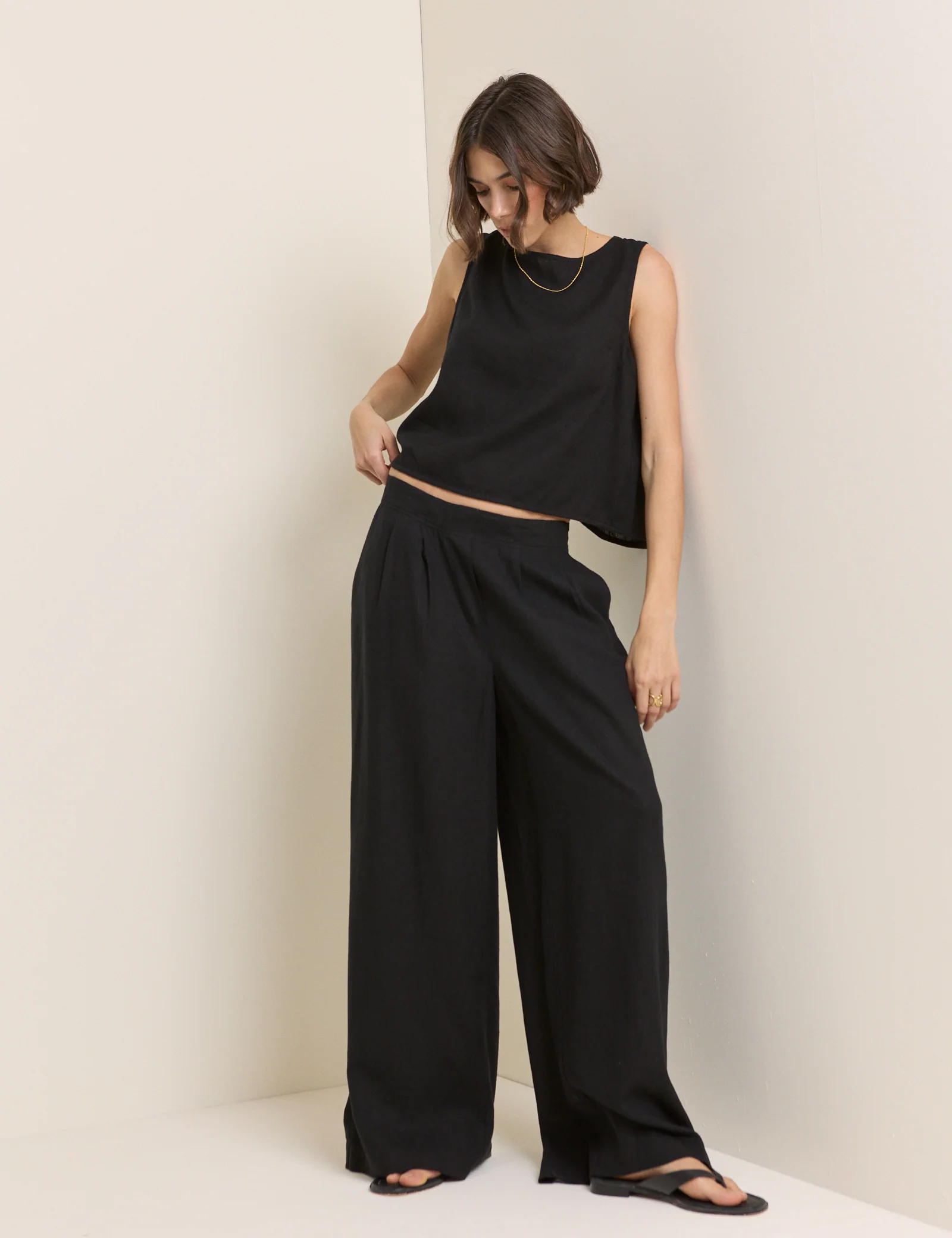 Black Linen-Blend Wide Leg Trousers - Image 3
