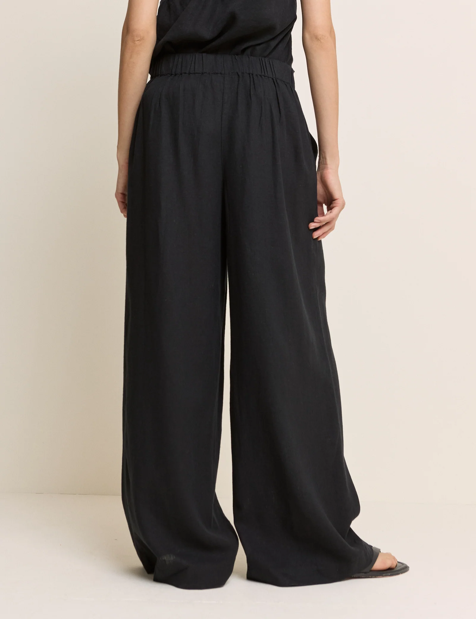 Black Linen-Blend Wide Leg Trousers - Image 4