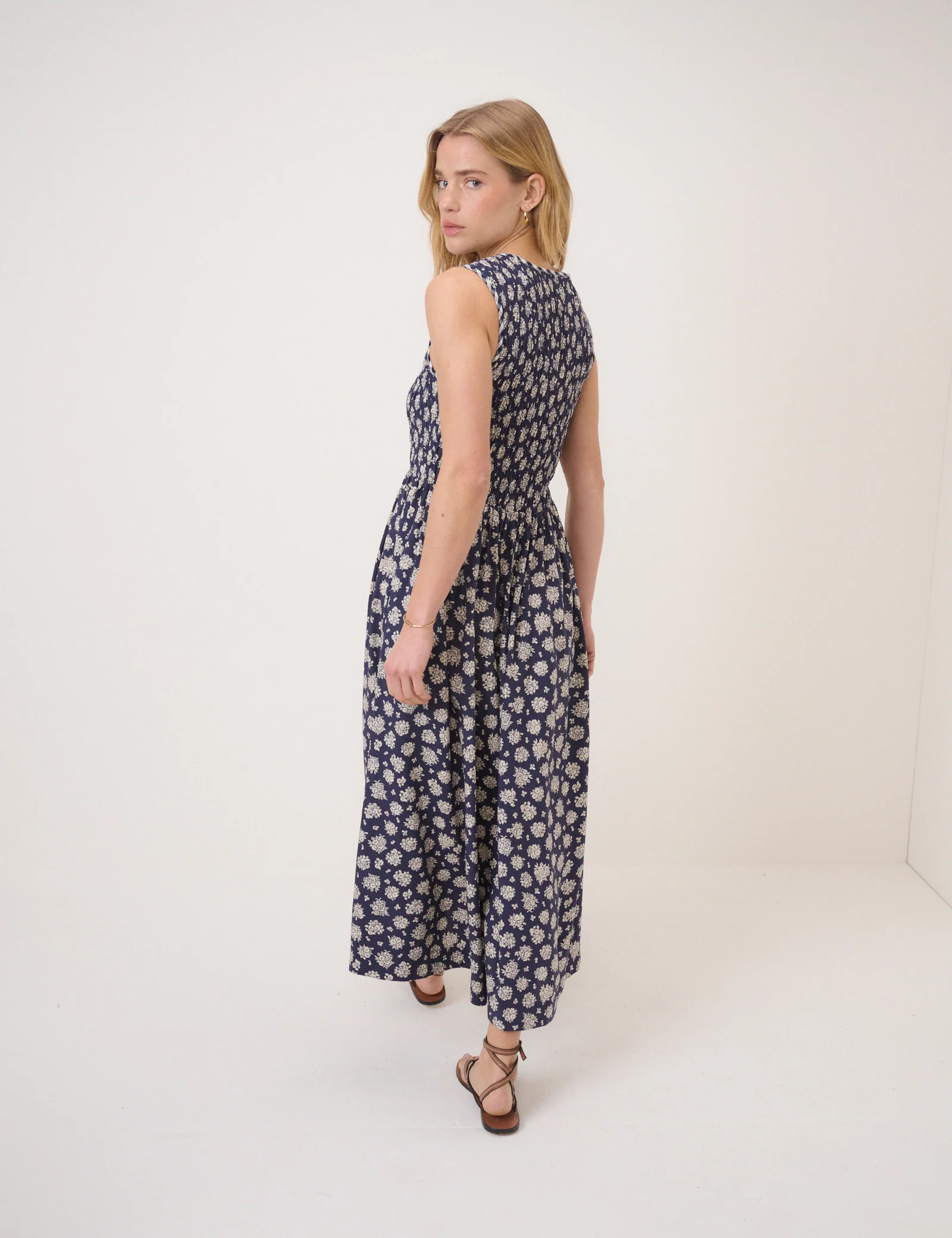 Navy Floral Shirred Kinsley Midi Dress - Image 5