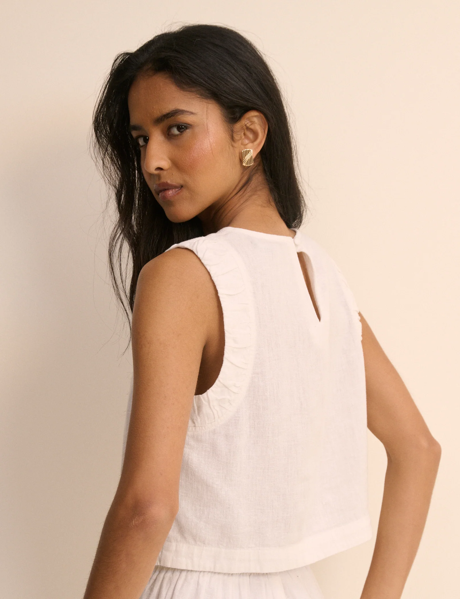 White Linen-Blend Ruched Spencer Tank - Image 5
