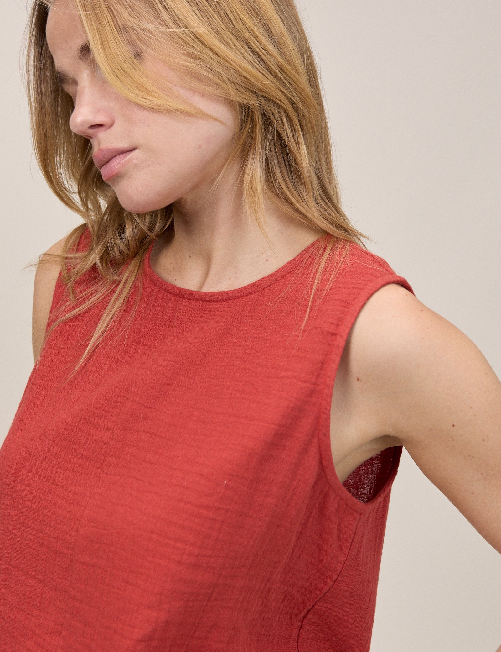 Red Sleeveless Swing Top - Image 5