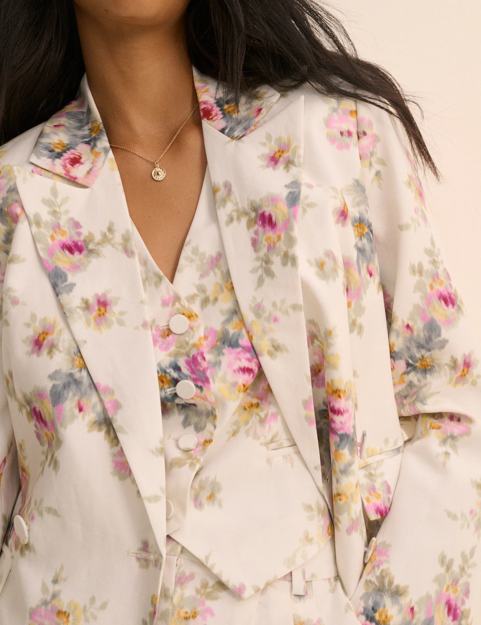 White Floral Linen-Blend Double-Breasted Suki Blazer - Image 5