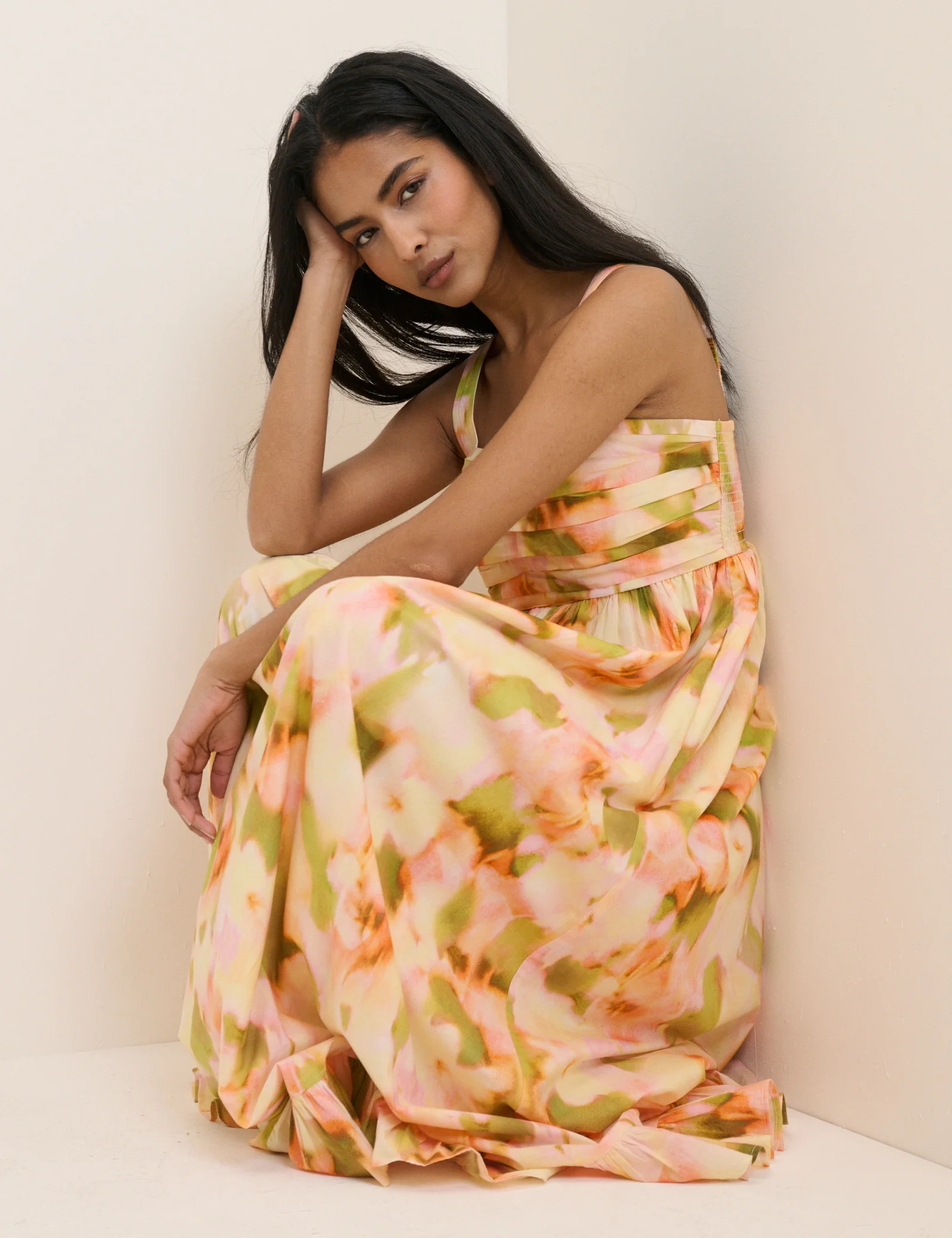 Abstract Floral Sunira Maxi Dress - Image 4