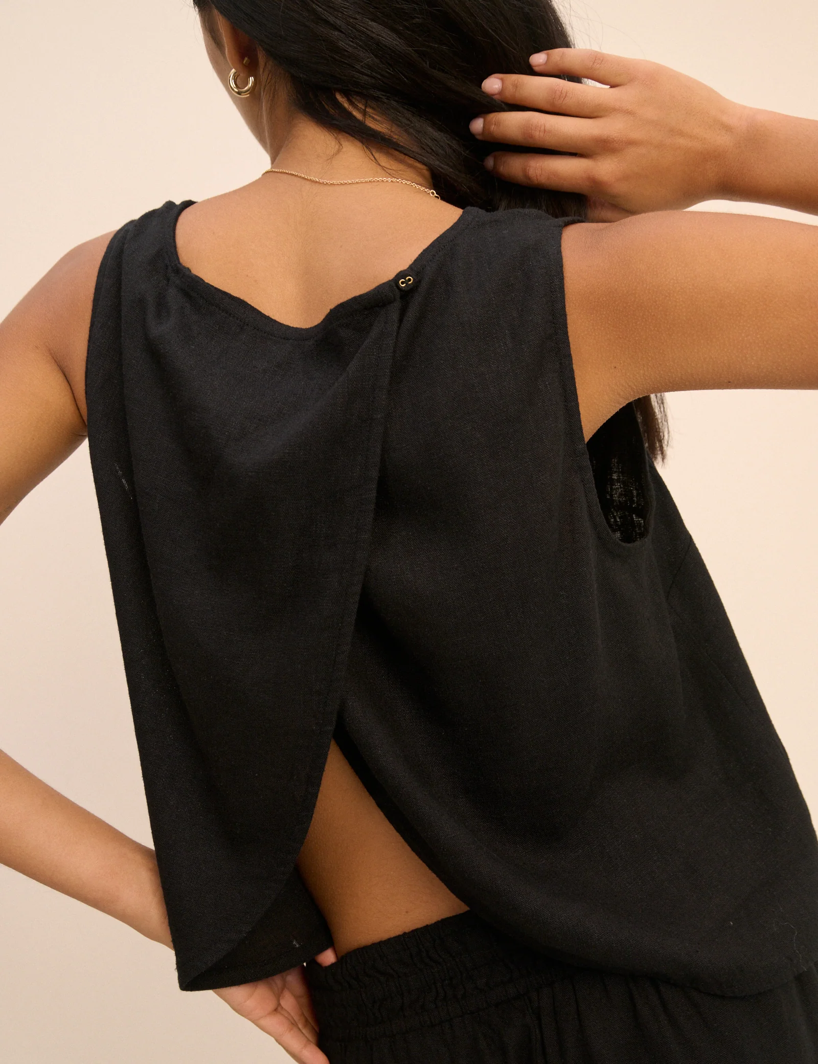 Black Wrap Detail Linen-Blend Tank Top - Image 5
